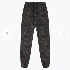 ZANEROBE Sureshot Jogger Dk Camo Size 32. Great used condition.
